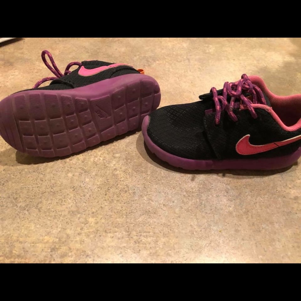 Toddler Nike Flex sz 7.